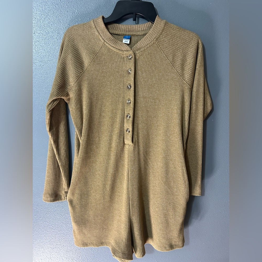 Old Navy Tan Long Sleeve Ribbed Button Down